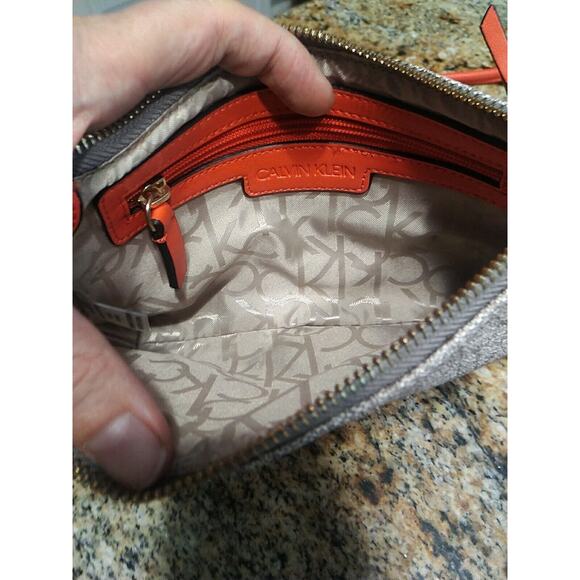 Calvin Klein Crossbody Monogram Logo Women’s Crossbody Bag Beige & Orange EUC - Picture 10 of 14